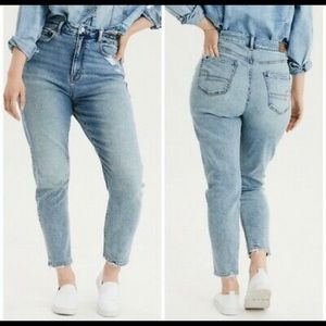 American Eagle Outfitters Stretch Curvy Mom Jeans